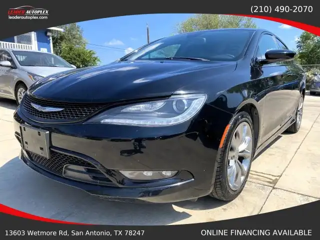 2015 Chrysler 200 S's photo