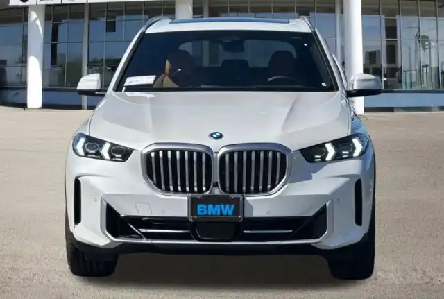 2026 BMW X5 xDrive50e's photo