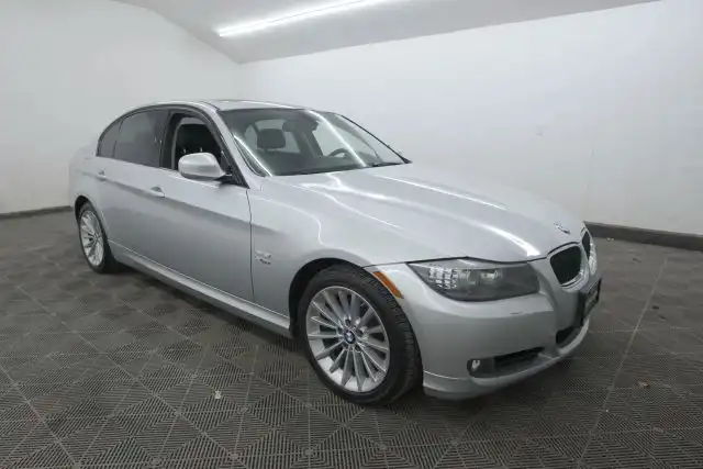 2011 BMW 3 Series 328i xDrive Sedan SULEV's photo