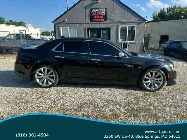2015 Chrysler 300 C Platinum V6's photo