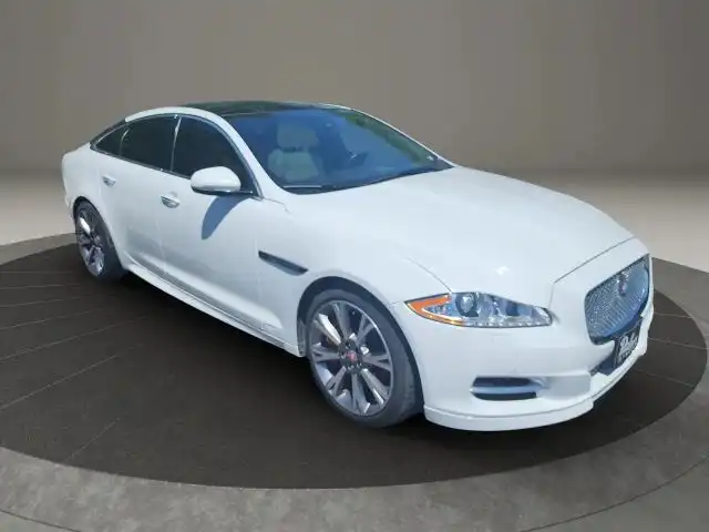 2015 Jaguar XJ XJ AWD's photo