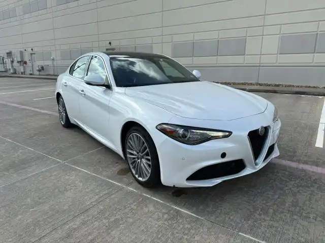 2018 Alfa Romeo Giulia 2.0 Ti Lusso Auto AWD's photo