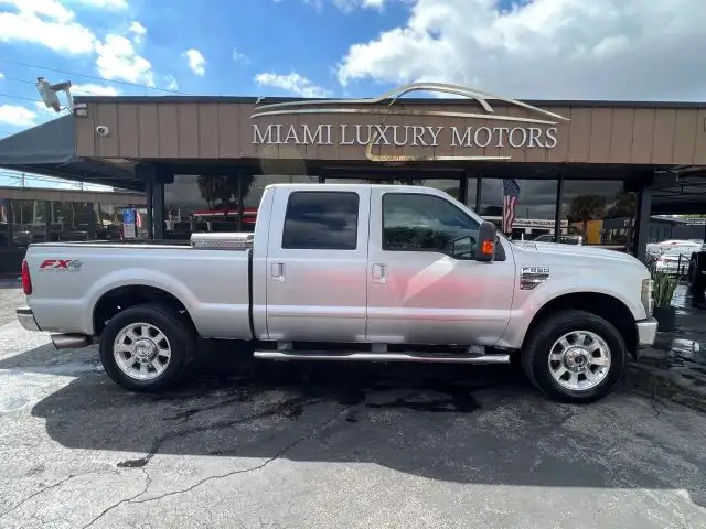 2010 Ford F-250 Lariat 4x4 Crew Cab 172 in's photo