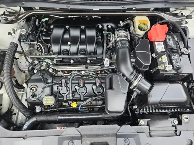 2014 Ford Taurus SEL FWD's photo