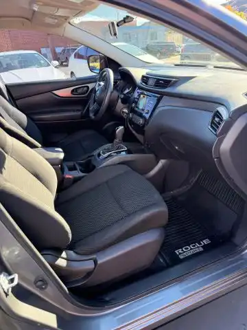 2017 Nissan Rogue Sport S FWD's photo
