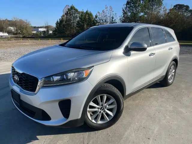 2019 Kia Sorento LX AT's photo