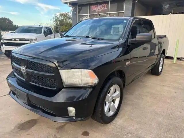 2015 RAM 1500 Express Crew Cab's photo