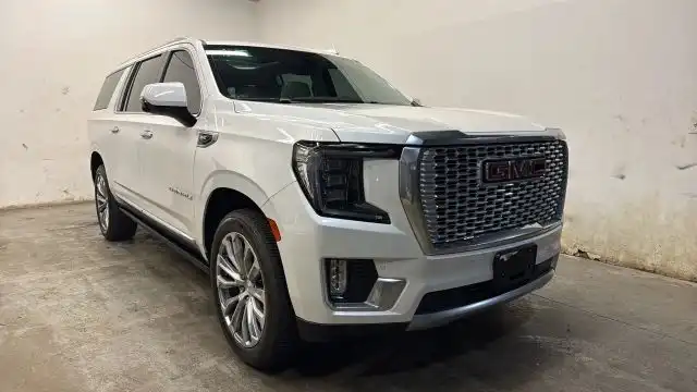2021 GMC Yukon Denali 2WD's photo