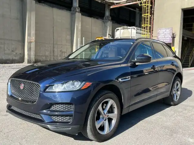 2017 Jaguar F-PACE 35t Premium AWD's photo