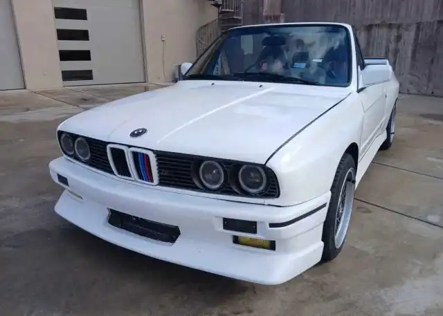 1990 BMW 3 Series's photo