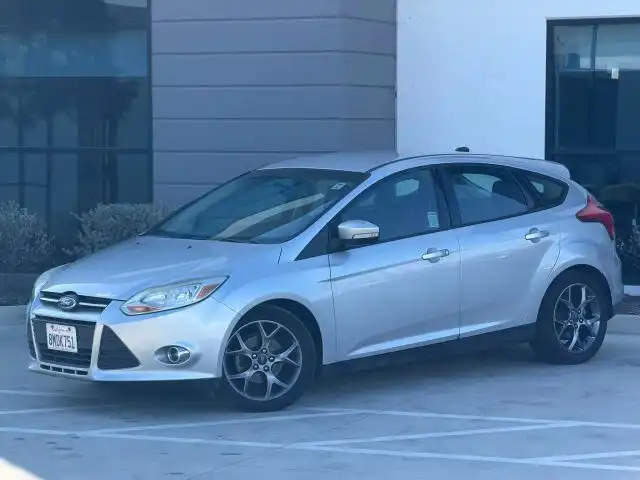 2014 Ford Focus 5 Door Hatch SE's photo