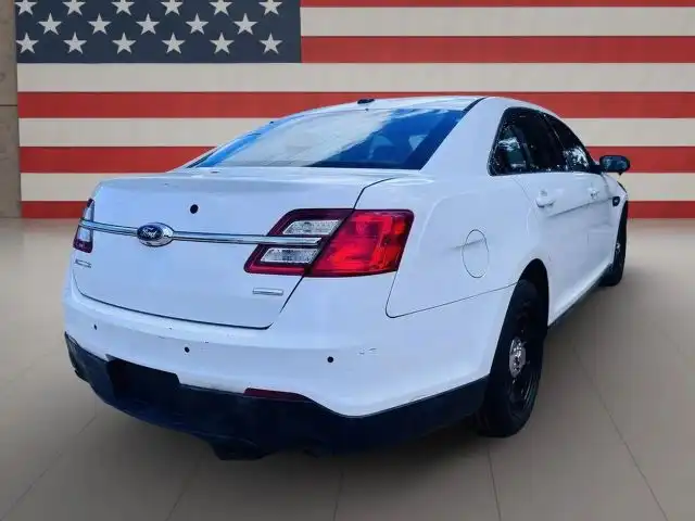 2014 Ford Taurus's photo