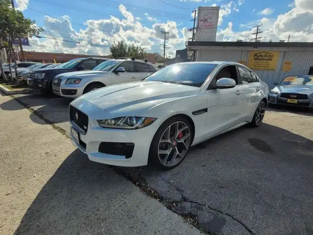 2018 Jaguar XE S's photo
