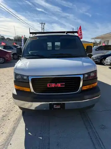 2019 GMC Savana 2500's photo