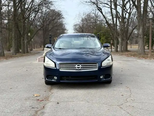 2011 Nissan Maxima 3.5 SV's photo