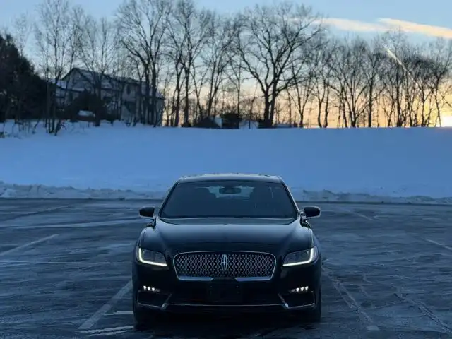 2020 Lincoln Continental Livery AWD's photo