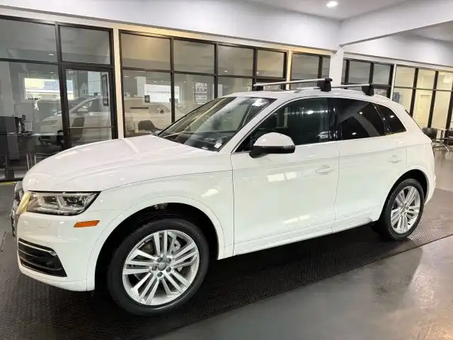 2018 Audi Q5 2.0T quattro S tronic Prestige's photo