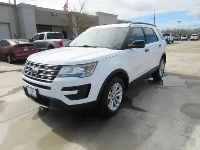 2017 Ford Explorer Base 4WD's photo