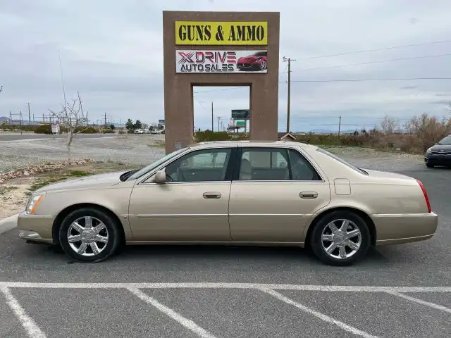 2006 Cadillac DTS's photo