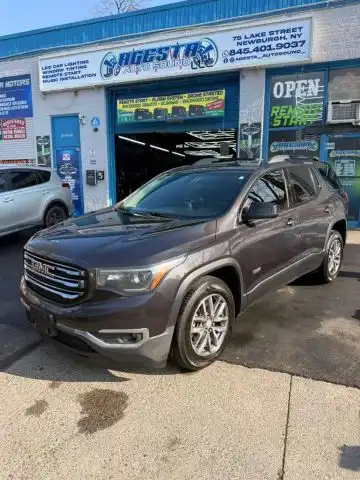 2017 GMC Acadia SLE-2 AWD's photo