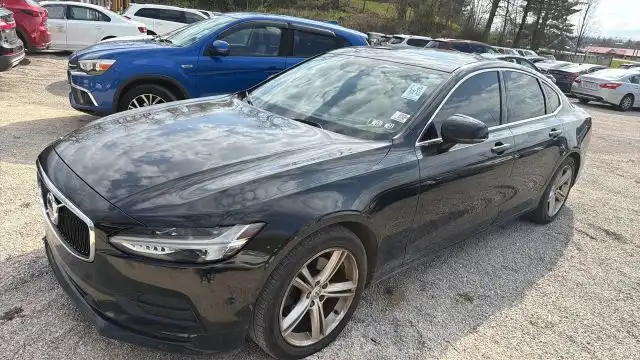 2017 Volvo S90 T5 Momentum FWD's photo