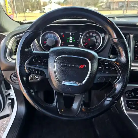 2018 Dodge Challenger R/T's photo