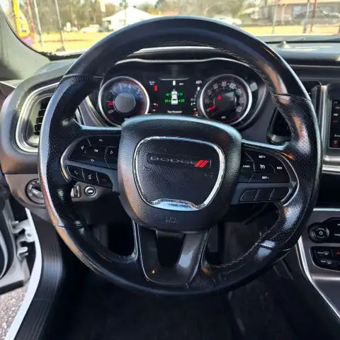2018 Dodge Challenger R/T's photo