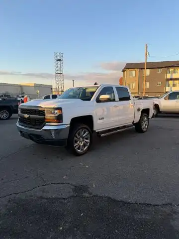 2017 Chevrolet Silverado 1500 LT Crew Cab Short Box's photo