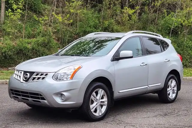 2013 Nissan Rogue SV AWD's photo