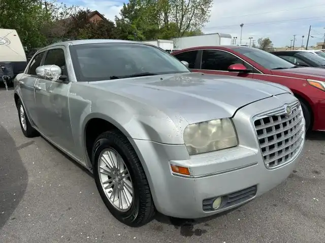 2008 Chrysler 300 Touring's photo