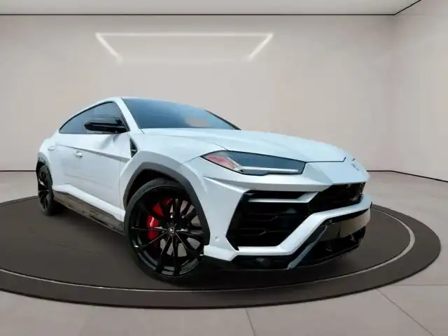 2022 Lamborghini Urus 4.0 V8's photo