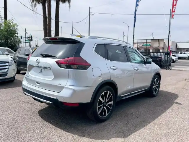 2019 Nissan Rogue SL FWD's photo