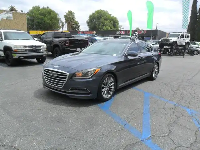 2015 Hyundai Genesis 3.8 AWD's photo