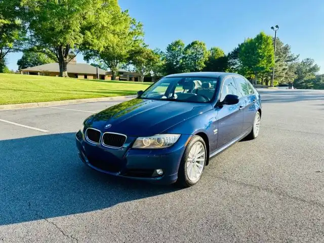 2011 BMW 3 Series 328i xDrive Sedan's photo