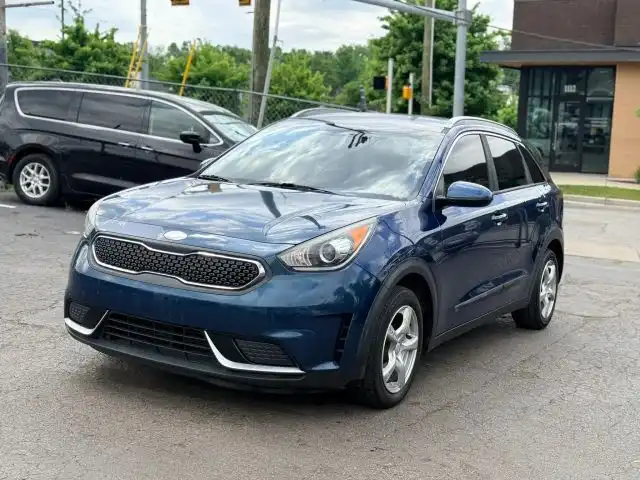 2017 Kia Niro LX's photo
