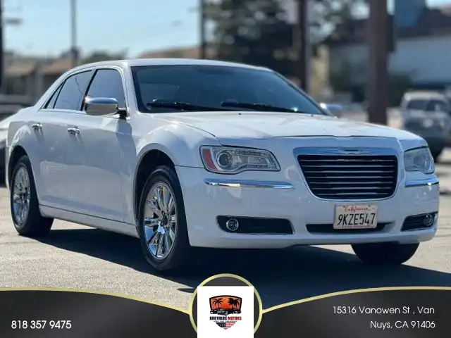2012 Chrysler 300 Limited's photo