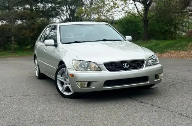 2002 Lexus IS 350 300's photo