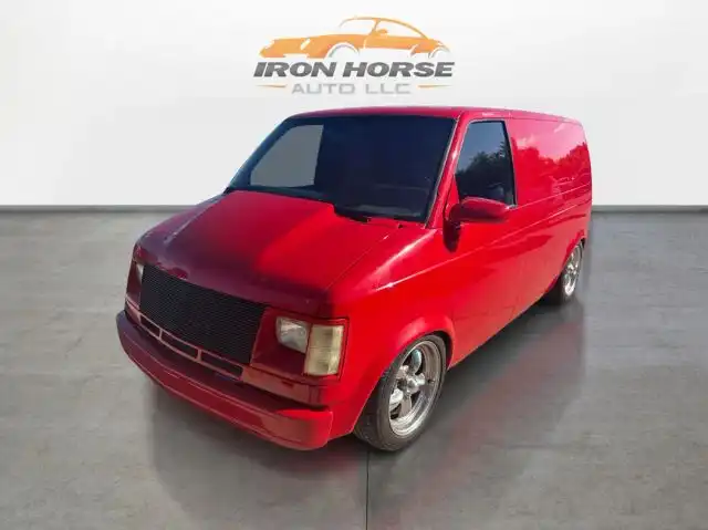 1990 Chevrolet Astro's photo