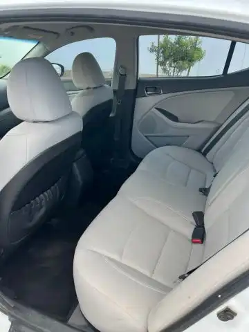 2015 Kia Optima LX AT's photo