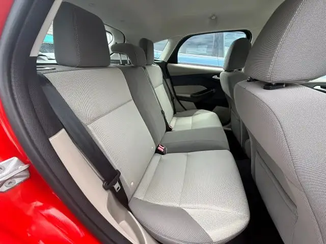 2014 Ford Focus 5 Door Hatch SE's photo