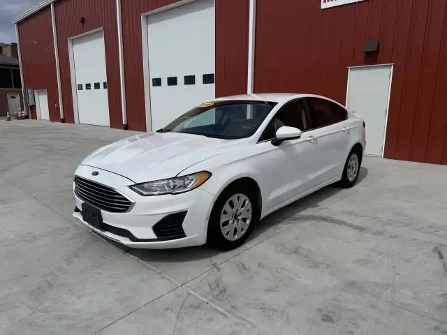 2019 Ford Fusion S FWD's photo