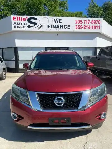 2015 Nissan Pathfinder SL 2WD's photo