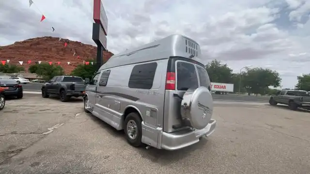 2013 Chevrolet Express 3500 Extended Work Van's photo