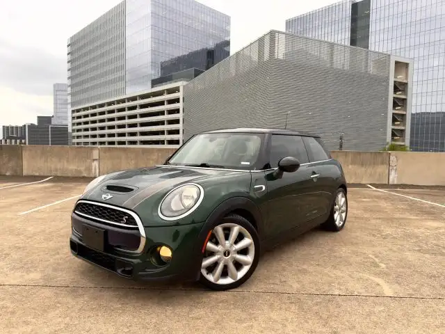 2016 MINI Cooper S's photo