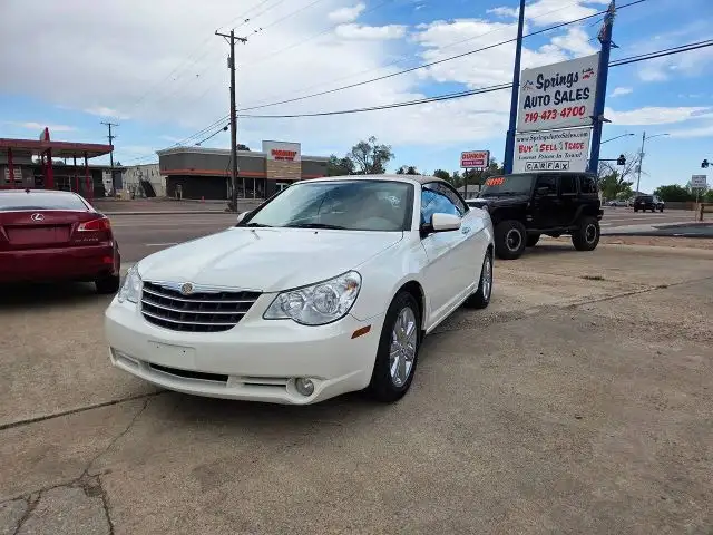 2010 Chrysler Sebring Limited's photo