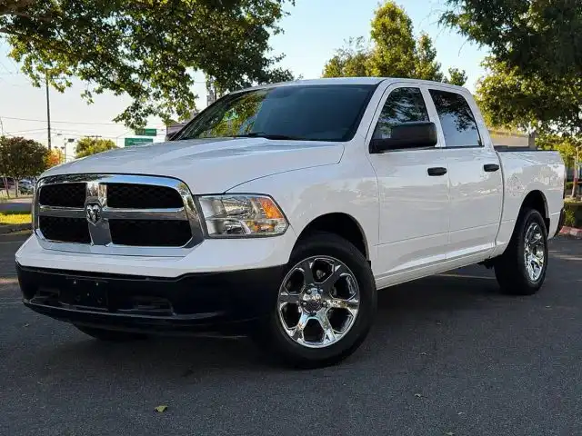 2018 RAM 1500 Classic SSV 4x4 Crew Cab 5'7's photo