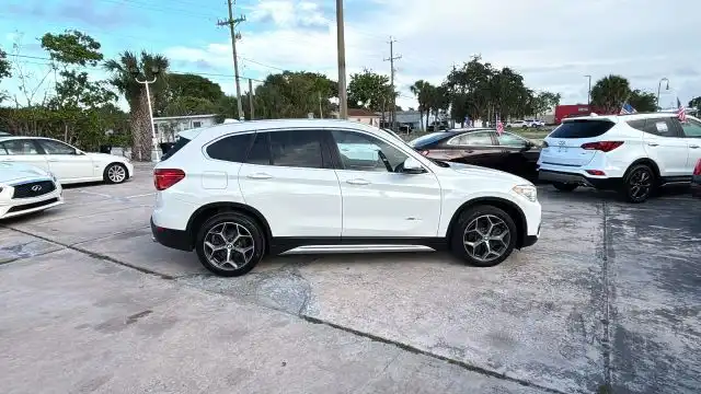 2016 BMW X1 xDrive28i's photo