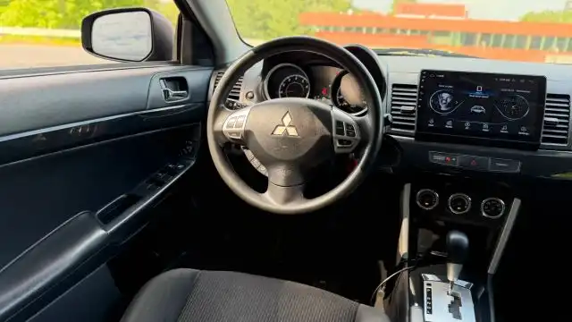 2016 Mitsubishi Lancer SEL CVT's photo