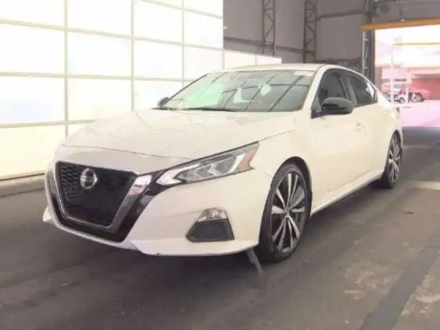 2022 Nissan Altima 2.5 SR's photo