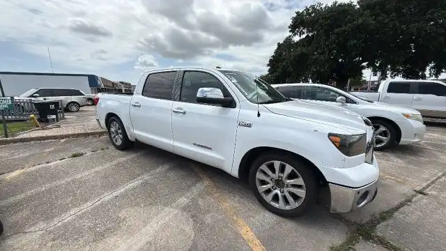 2012 Toyota Tundra 5.7 Auto Limited Crew Max's photo